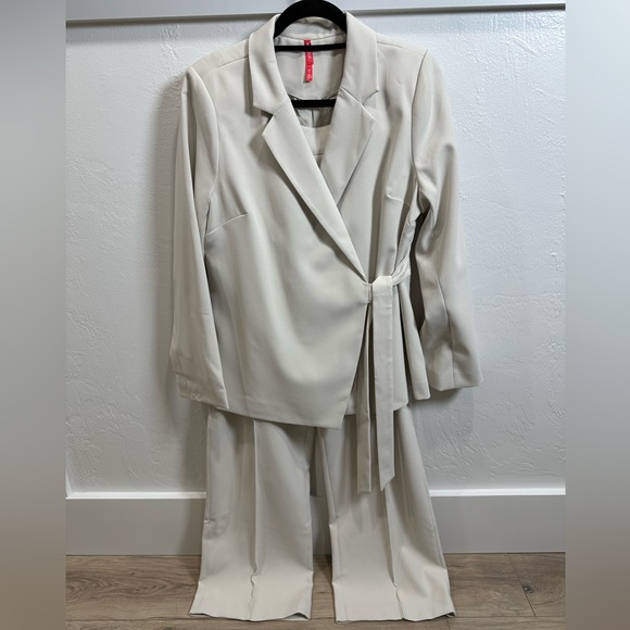 SPANX Pants - SPANX Ivory Wrap Pantsuit